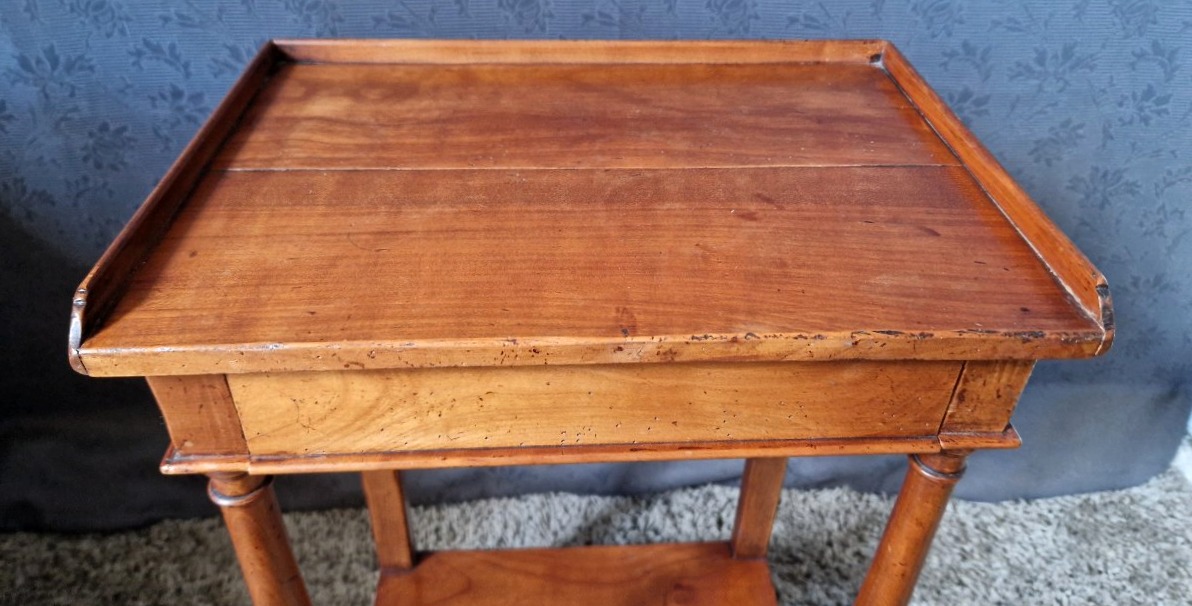 Table d'appoint en merisier XXe-photo-4