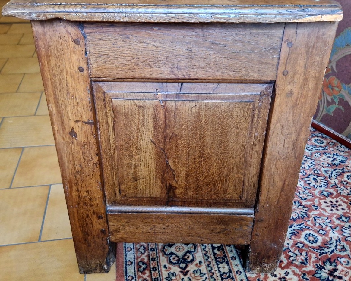 19th Century Oak Chest-photo-2
