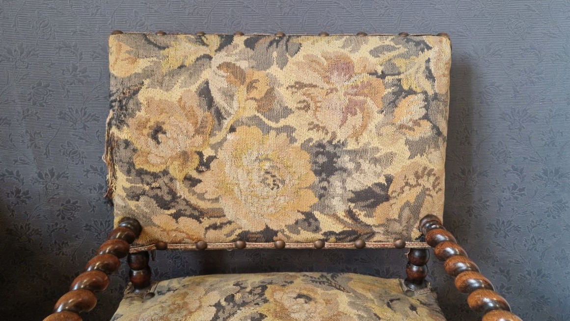 Louis XIII Armchair-photo-4