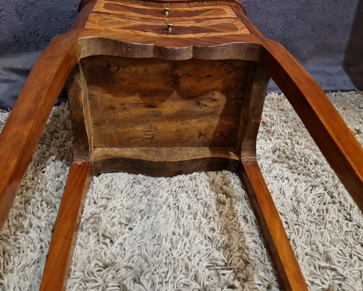 Table d'appoint de style Louis XV-photo-6