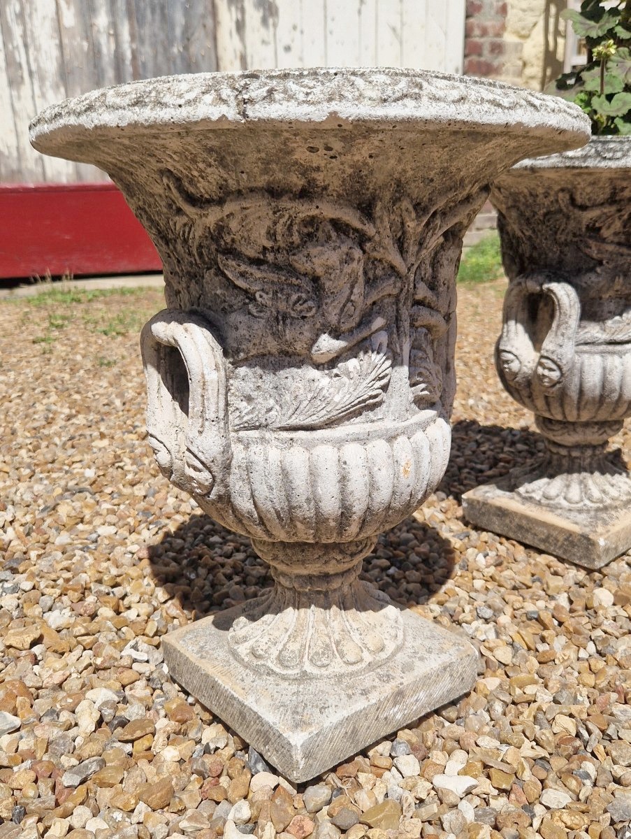 Paire de vases Médicis en pierre reconstitué XXe-photo-5