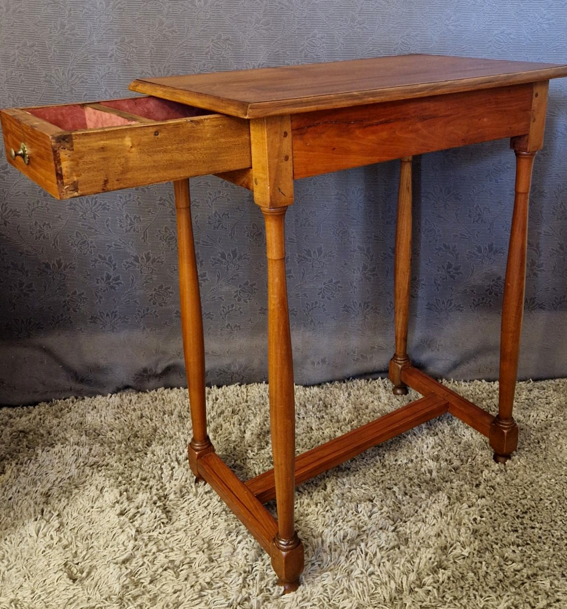 Table d'appoint en merisier XXe-photo-3