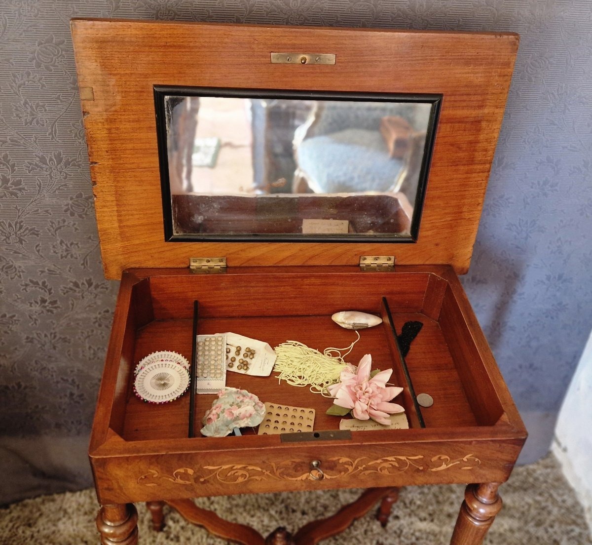 Marquetry Artisan  -photo-2