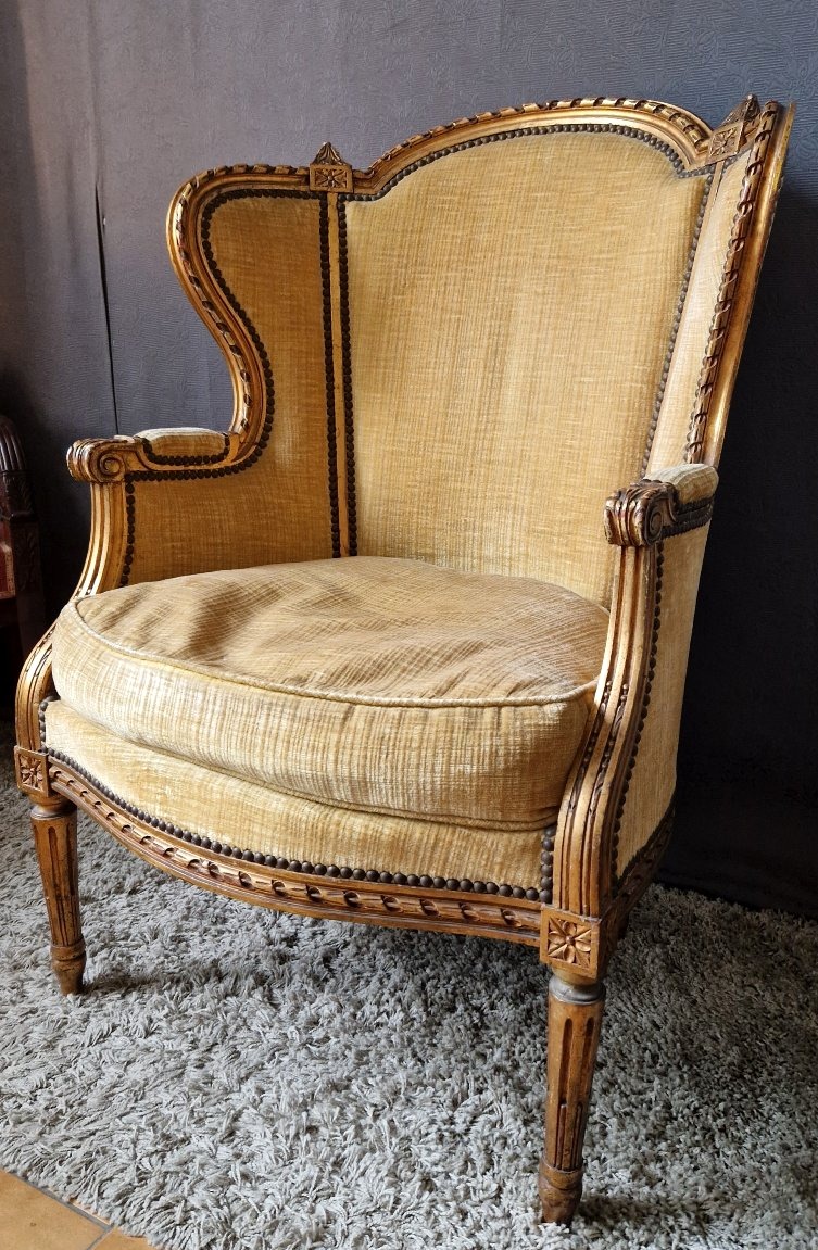 Fauteuil bergère en bois doré XIXe-photo-1