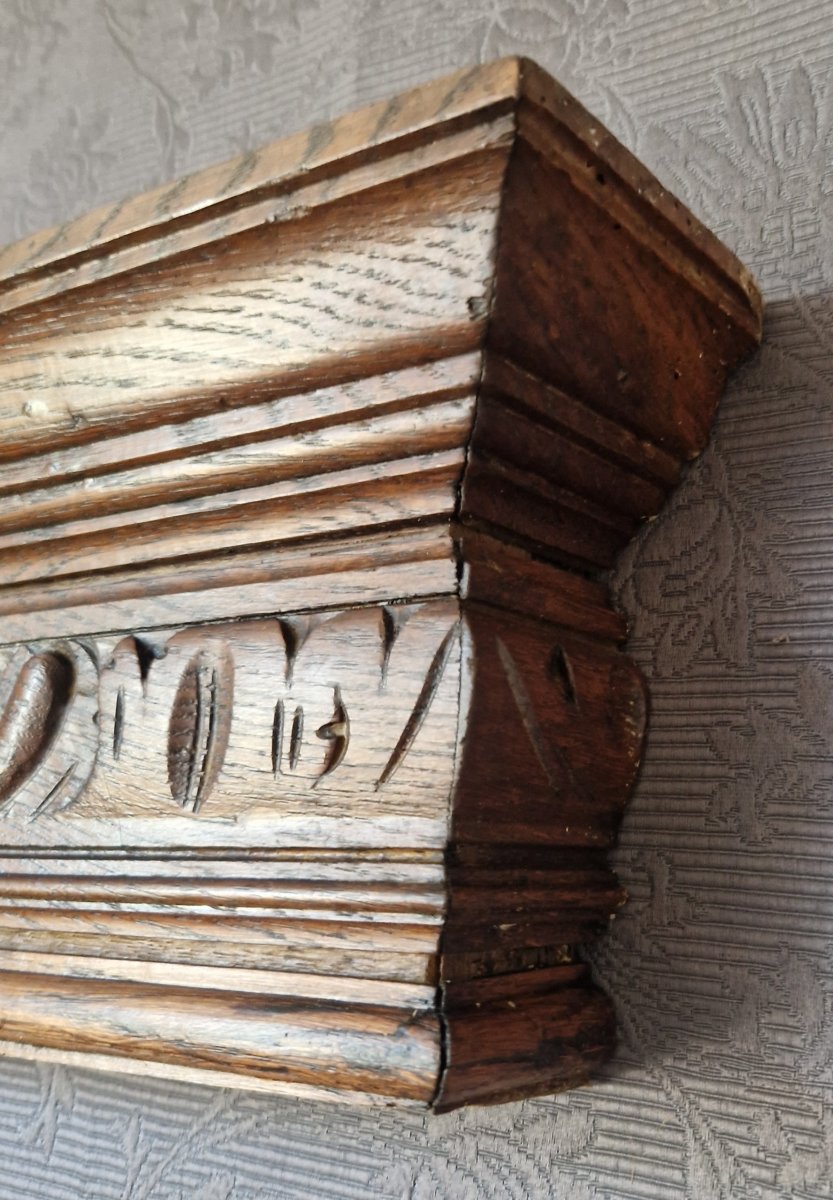 19th-century Pediment Woodwork And Ornamentation-photo-1