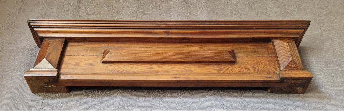 19th-century Ornamental Wood Pediment-photo-1