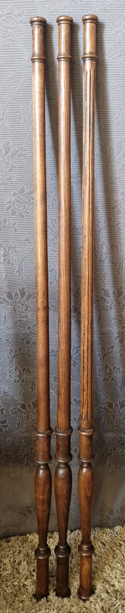 Wood Paneling With 3 Columns And Decorative Elements -photo-3