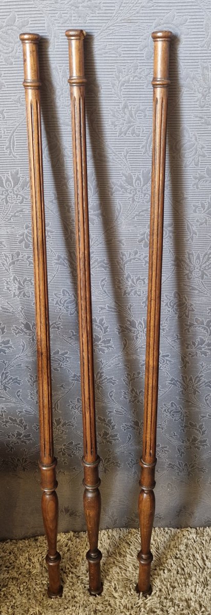 Wood Paneling With 3 Columns And Decorative Elements -photo-3