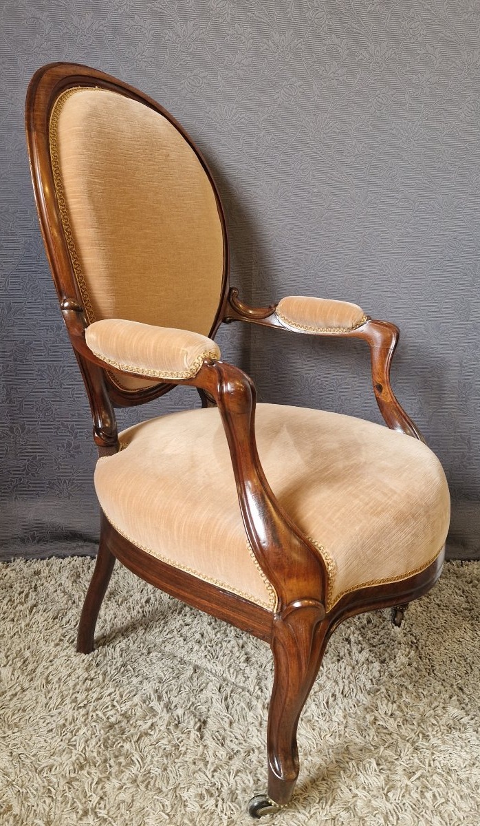 Rosewood Medallion Armchair-photo-2