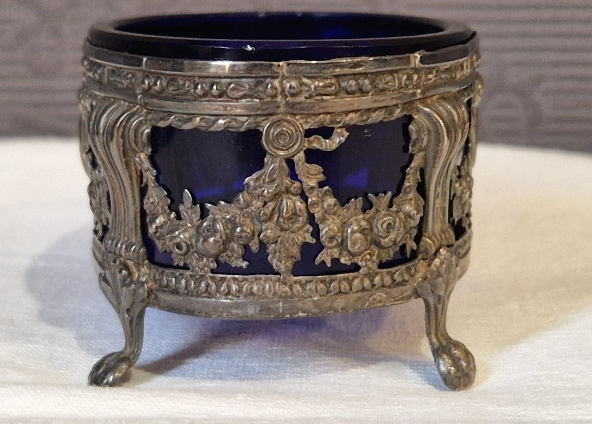 Solid Silver Salt Cellar With Putti Decorations-photo-4