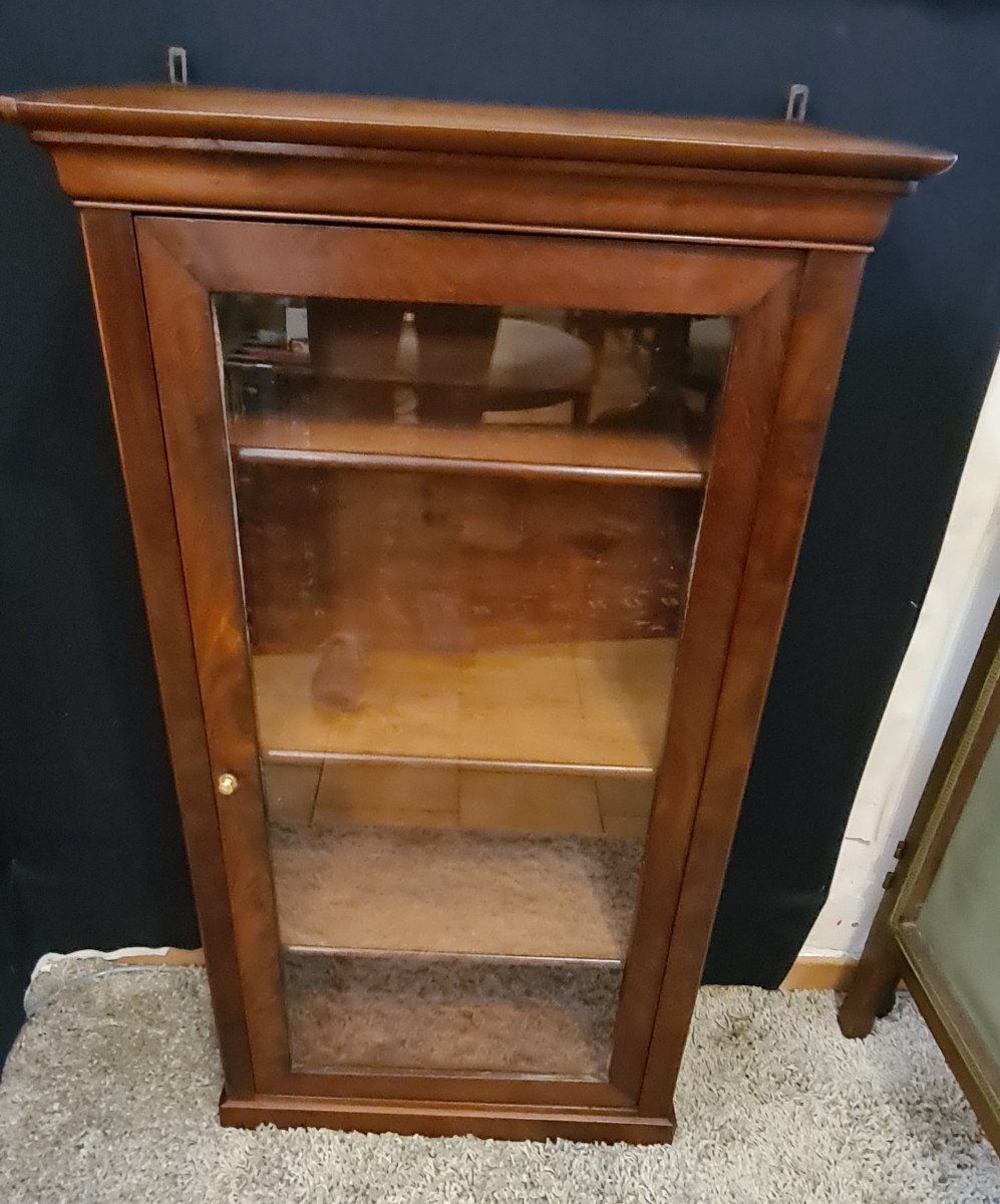 Mahogany Showcase