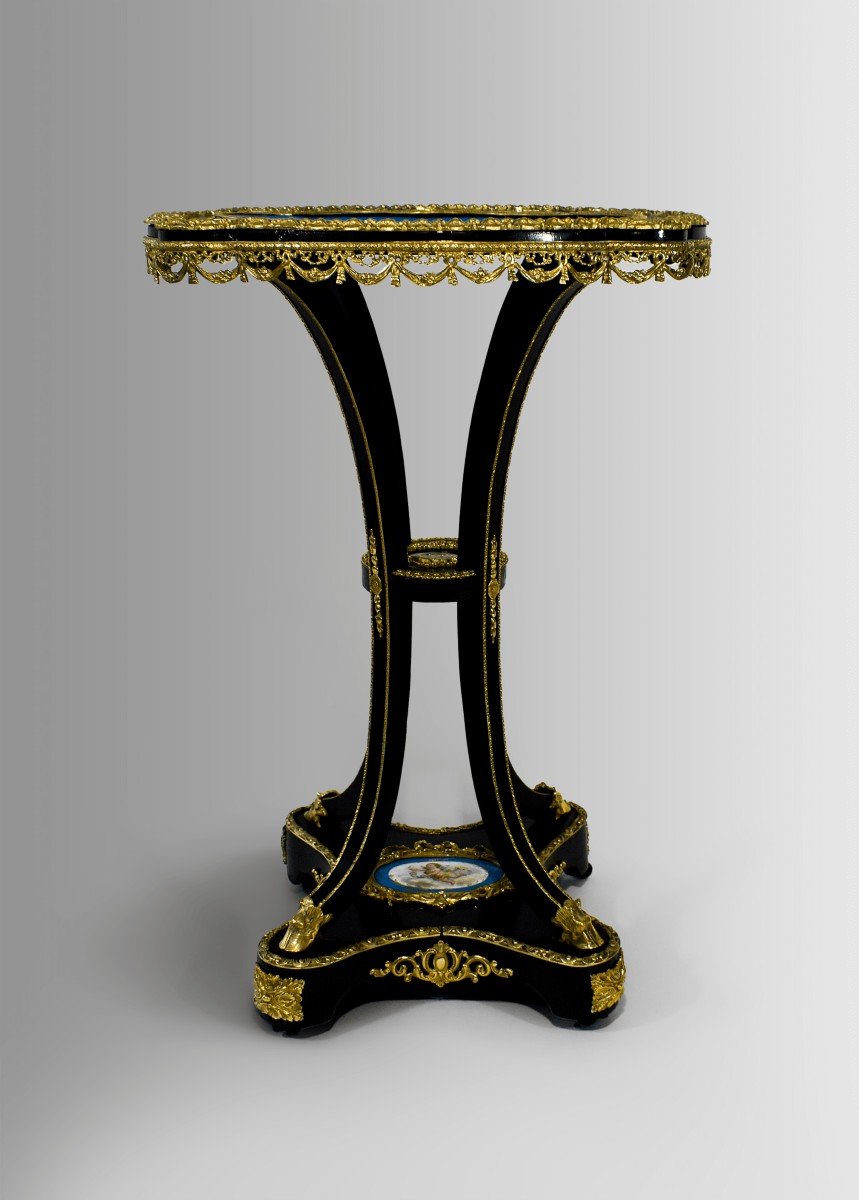 Sèvre Style Pedestal Table.-photo-3