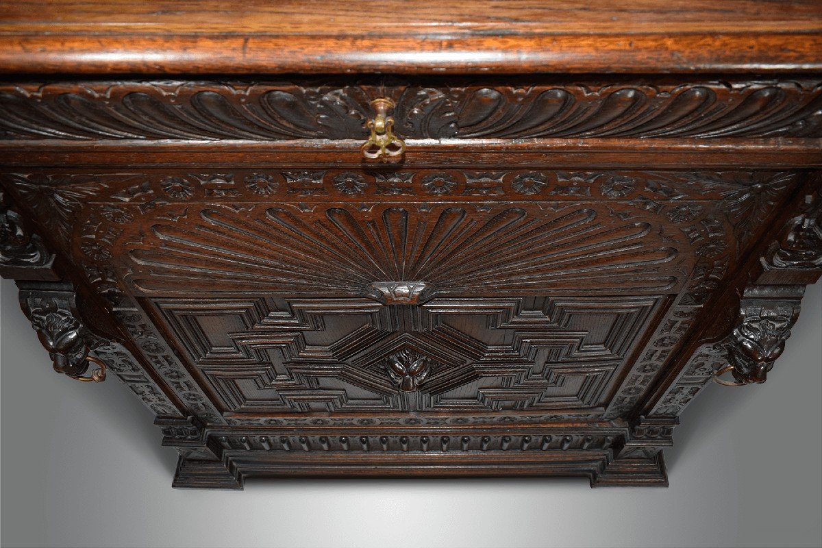Un Cabinet De Style Néo-renaissance Du Début Du XXe Siècle.-photo-1