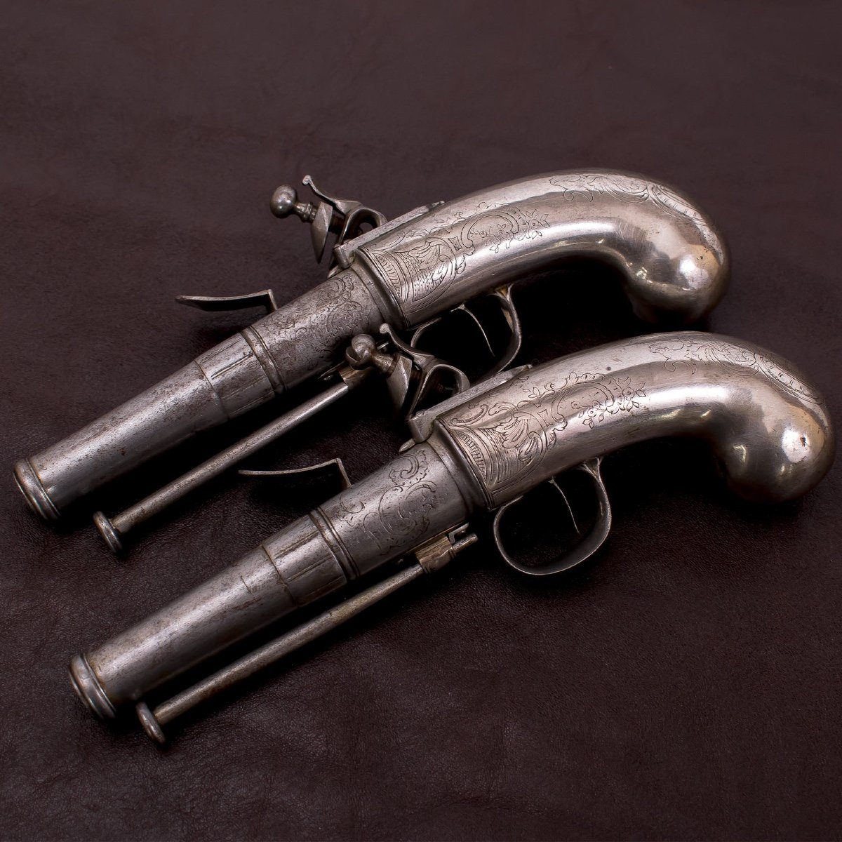 Pair Of Queen Anne Type All Metal Pistols Signed London-photo-2