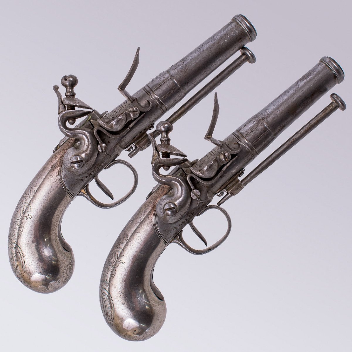 Pair Of Queen Anne Type All Metal Pistols Signed London-photo-1