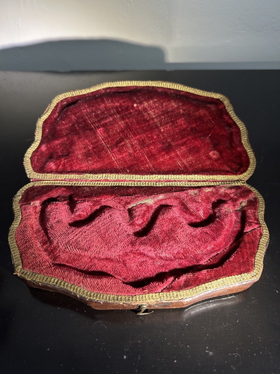 écrin à Bijoux Cuir époque XVIII-photo-2