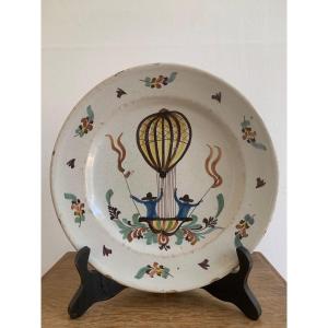 Rare « assiette Décor Montgolfière » Nord France