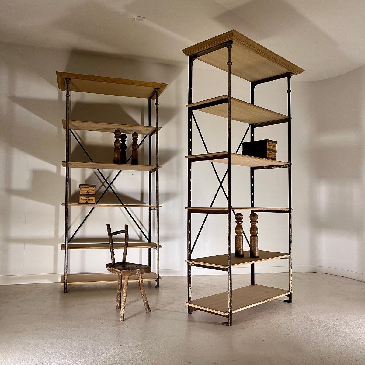 Paire D’étagères De Magasin 