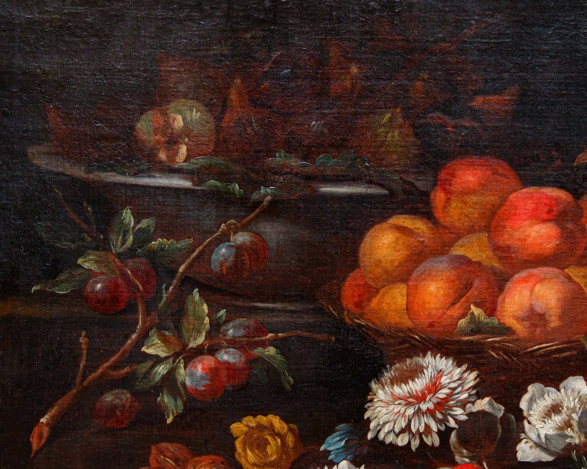 Nature morte avec figues, pêches, raisins et fleurs-photo-7