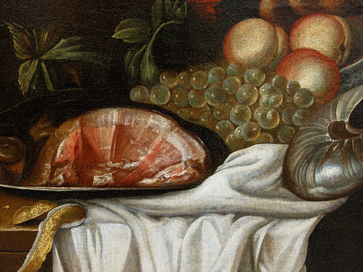 Disciple de G. van Deynum, Nature morte avec viande, fruits et un Nautilus-photo-2