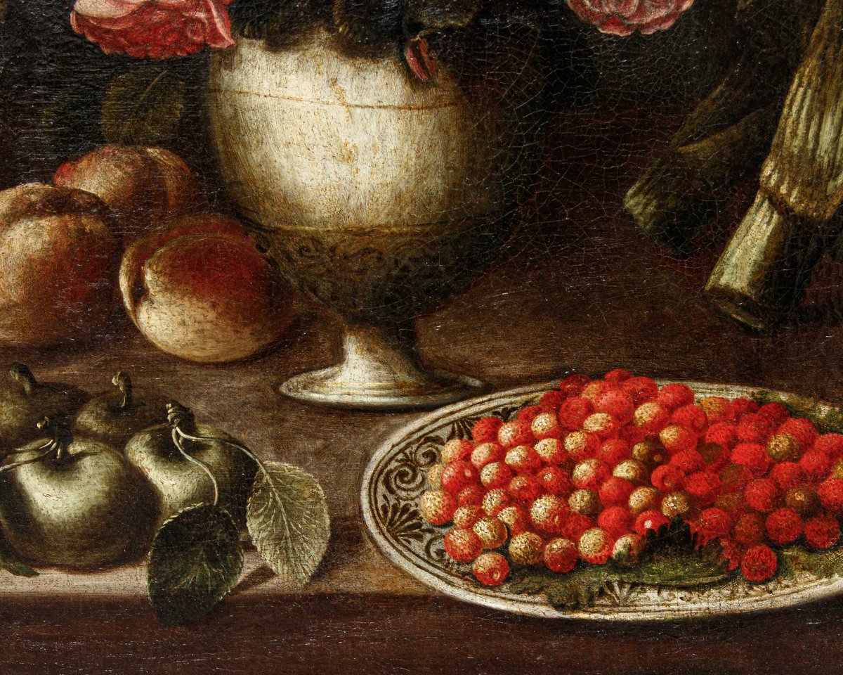 École lombarde du XVIIe siècle, Nature morte avec plats, fleurs et fruits-photo-1