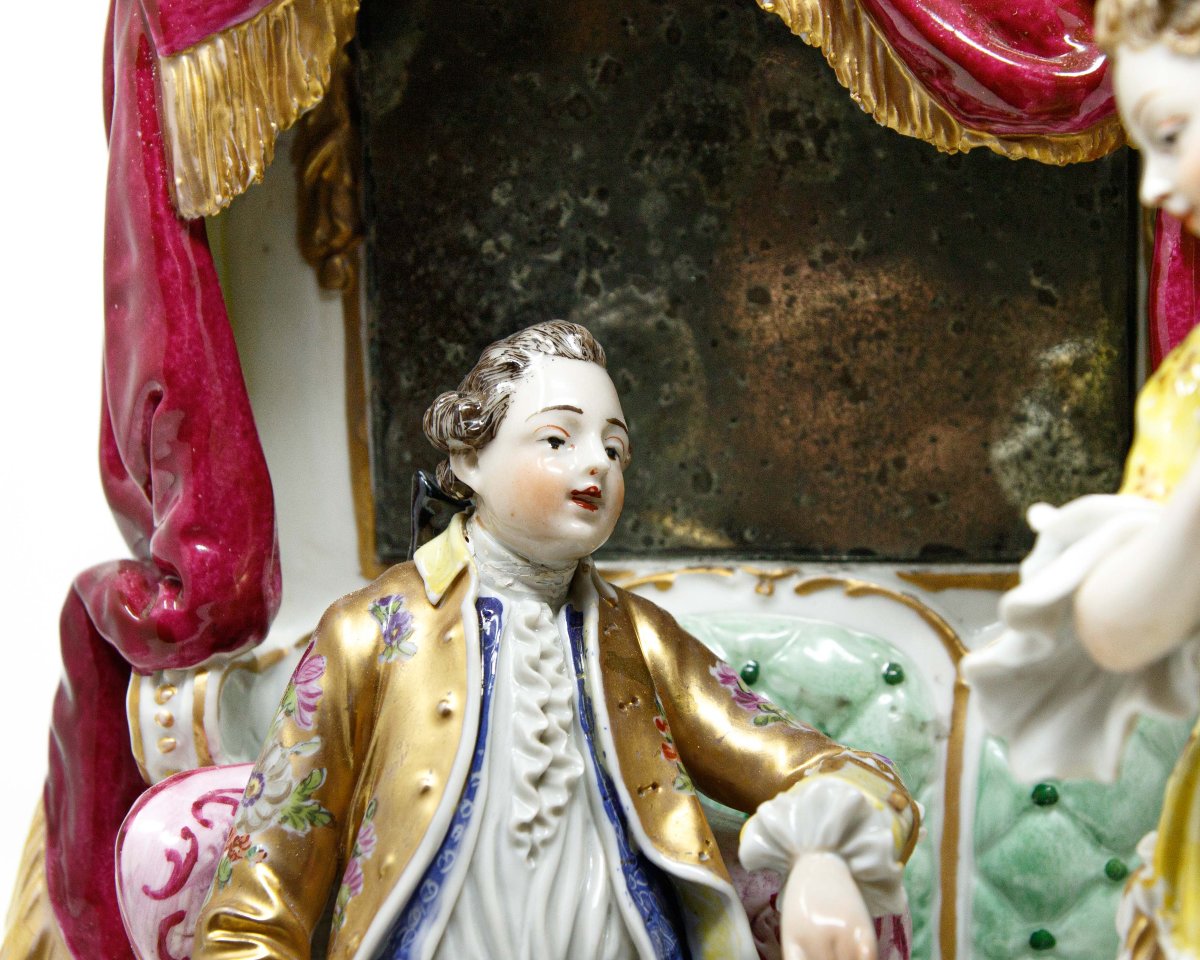 Manufacture de Dresde, XIXe siècle, Couple de scènes domestiques avec miroir et baldaquin-photo-4