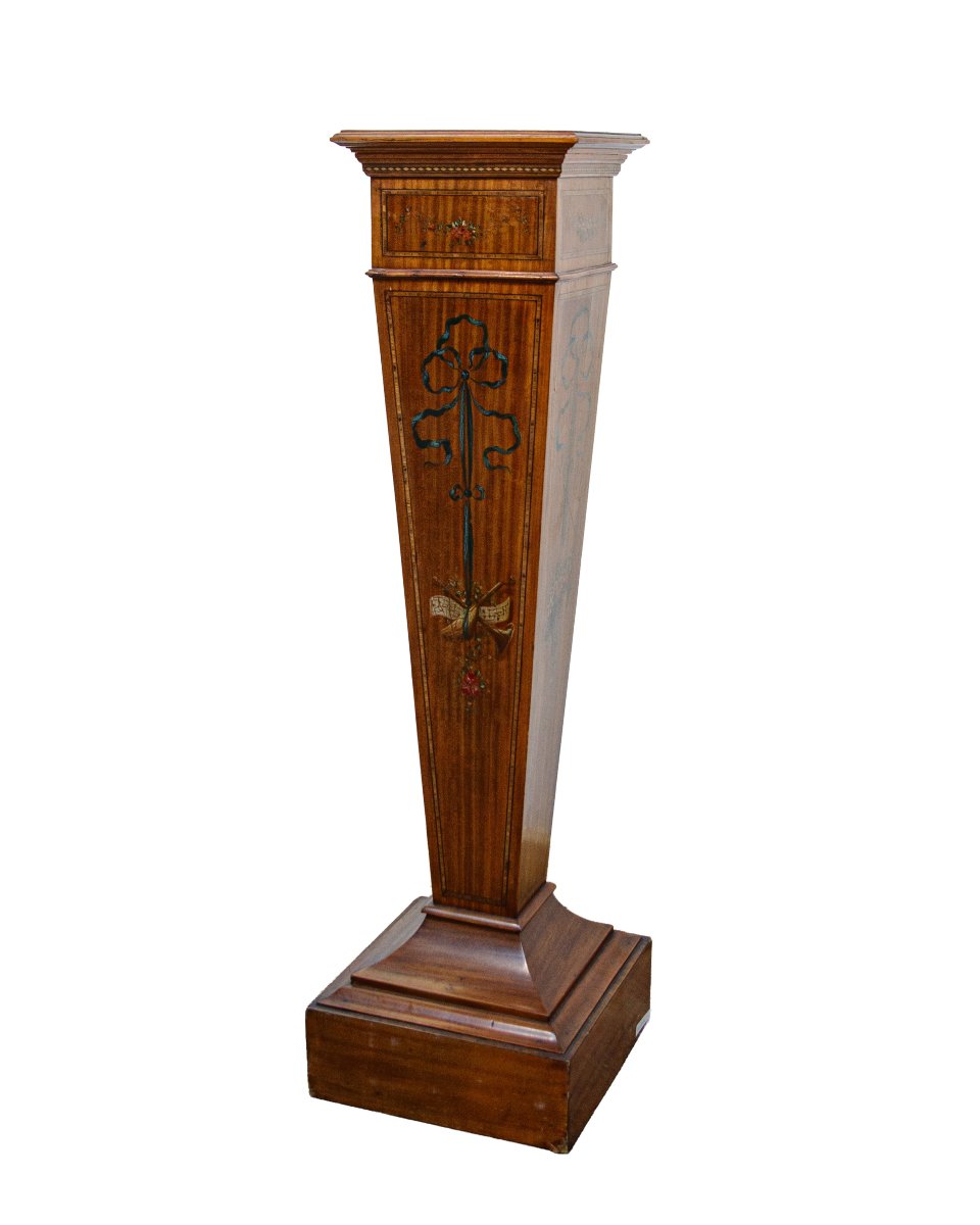 XIXe siècle, Piédestal à colonne 