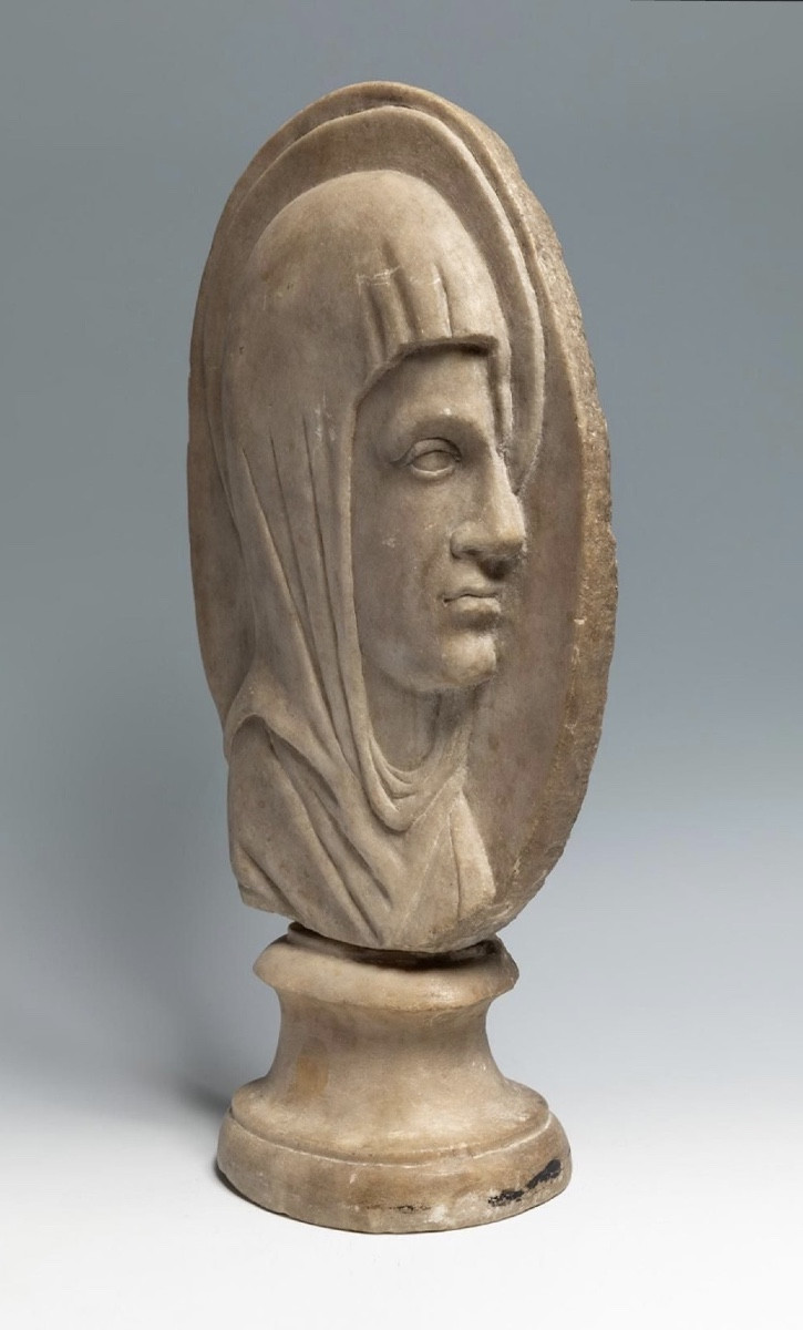 Vierge Voilée en Médaillon–Albâtre-Femme-Piédouche-Sculpture-Travail ancien (au moins XIXe )-photo-3