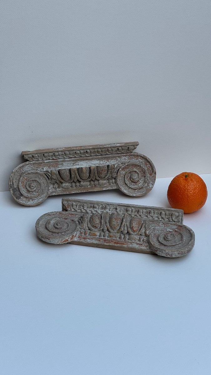 Paire d’appliques murales en bois sculpté–Chapiteaux ioniques fragmentaires–Antique-photo-2