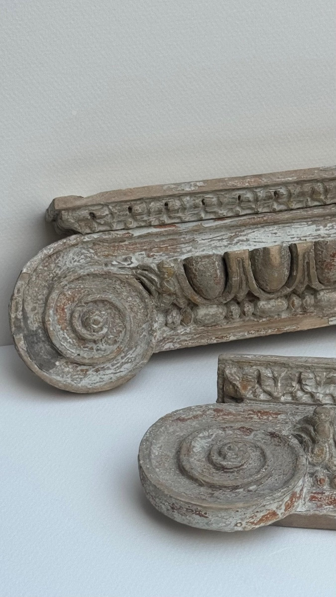 Paire d’appliques murales en bois sculpté–Chapiteaux ioniques fragmentaires–Antique-photo-5