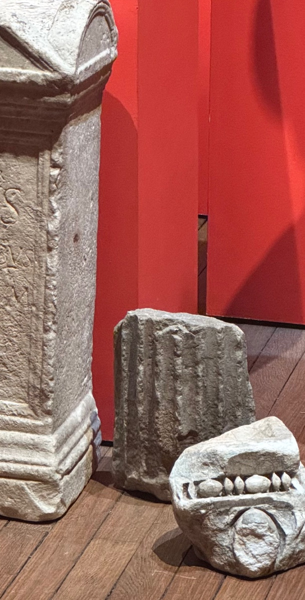 Fragment Of A Fluted Marble Column - Antique - Roman