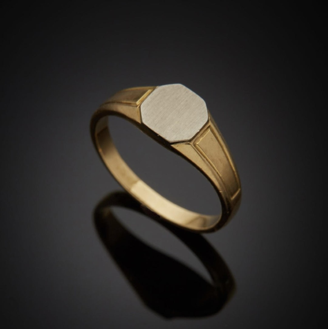 18k Gold Signet Ring, Art Deco Style