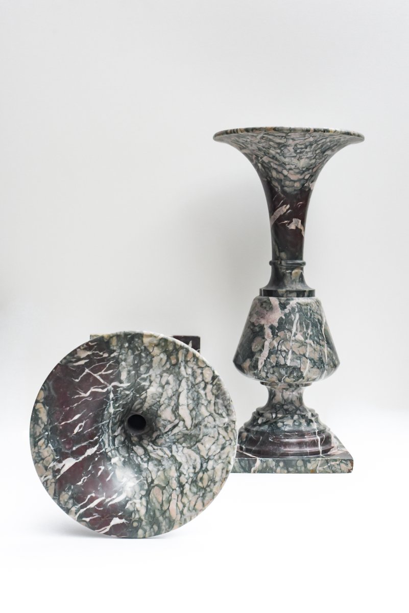Paire de vases cornets néoclassiques en marbre de Campan grand mélange-photo-3