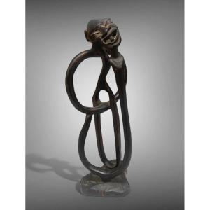 Sculpture moderniste anthropomorphe en bois 1950 MASSAI Kenya 