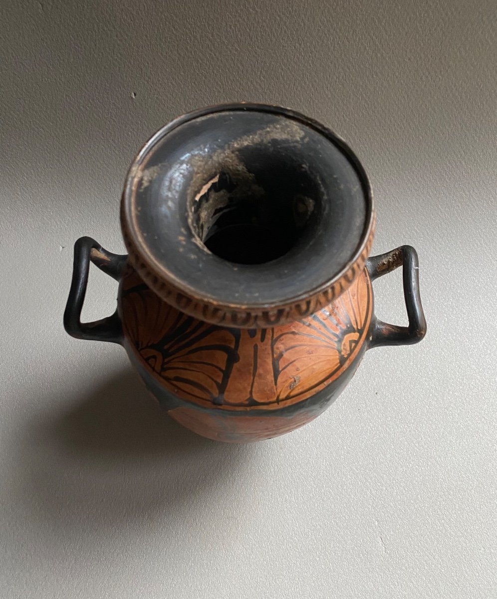 Hydria Greek Vase With Red Figure Portrait Woman In Profile Campanian Magna Graecia Italy IV Bc-photo-1