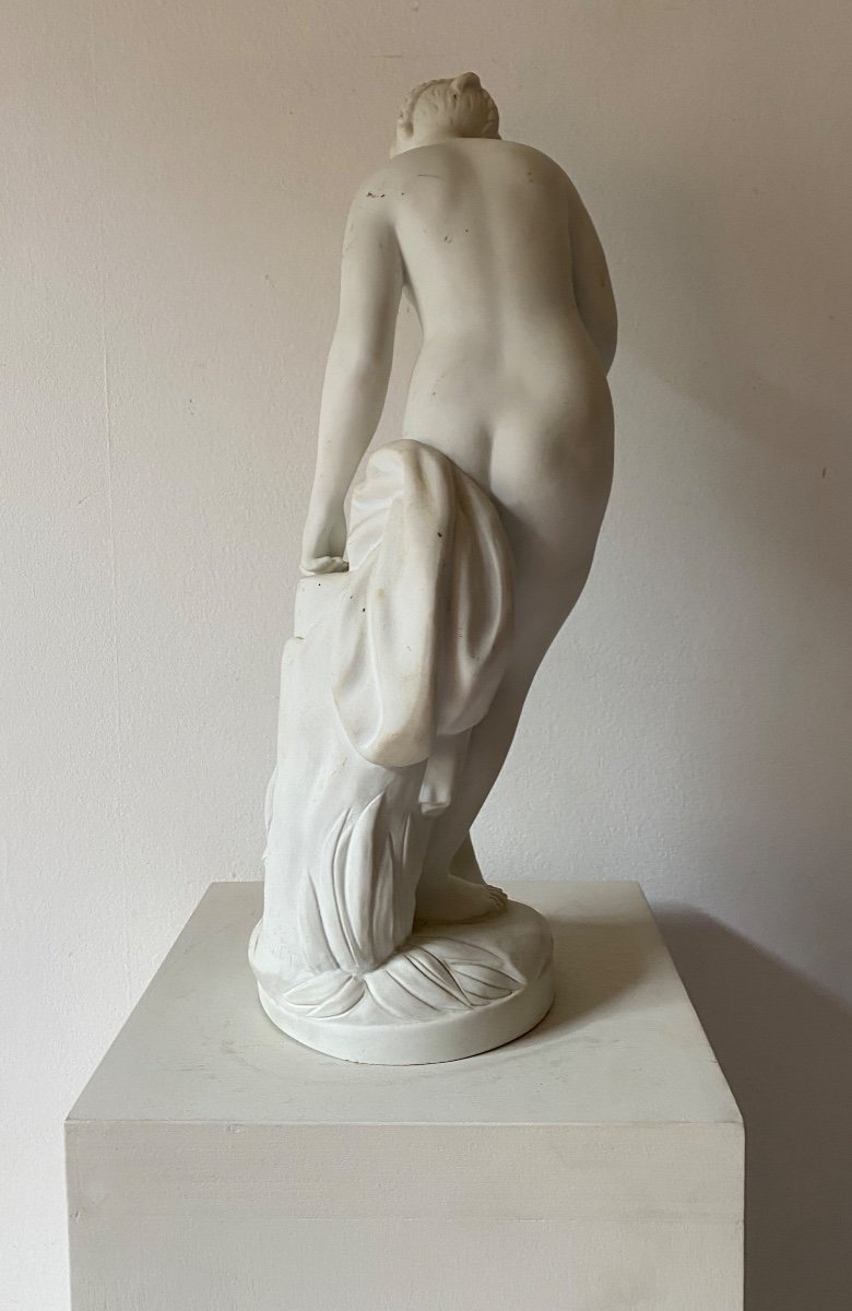 Venus De Falconet Statue De Femme Nue D’après La Sculpture Du XVIII Biscuit De Sèvres Mongaramé-photo-1
