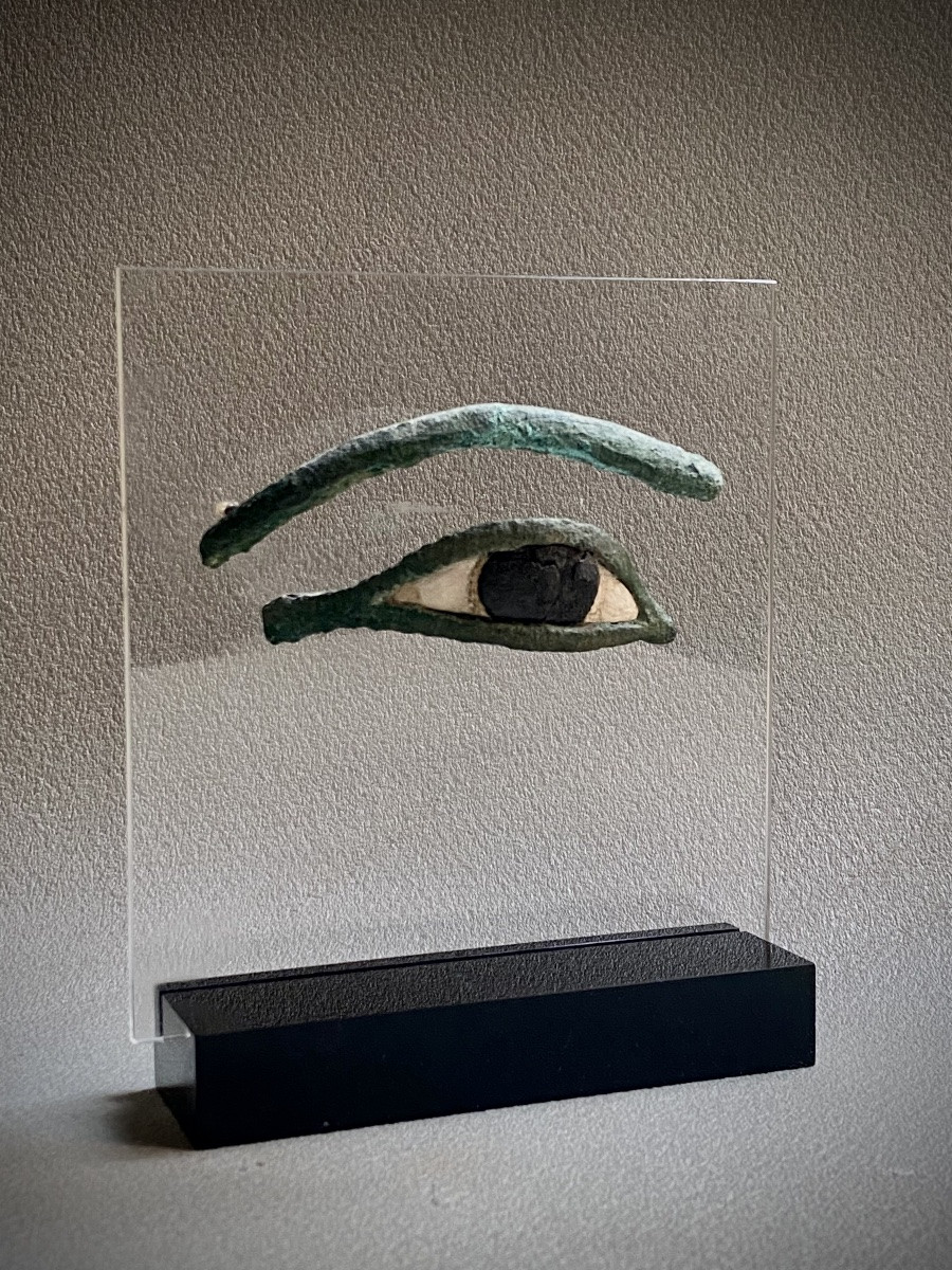 Eye Inlaid With An Egyptian Sarcophagus Mask, Bronze And Stone, Ancient Egypt-photo-3