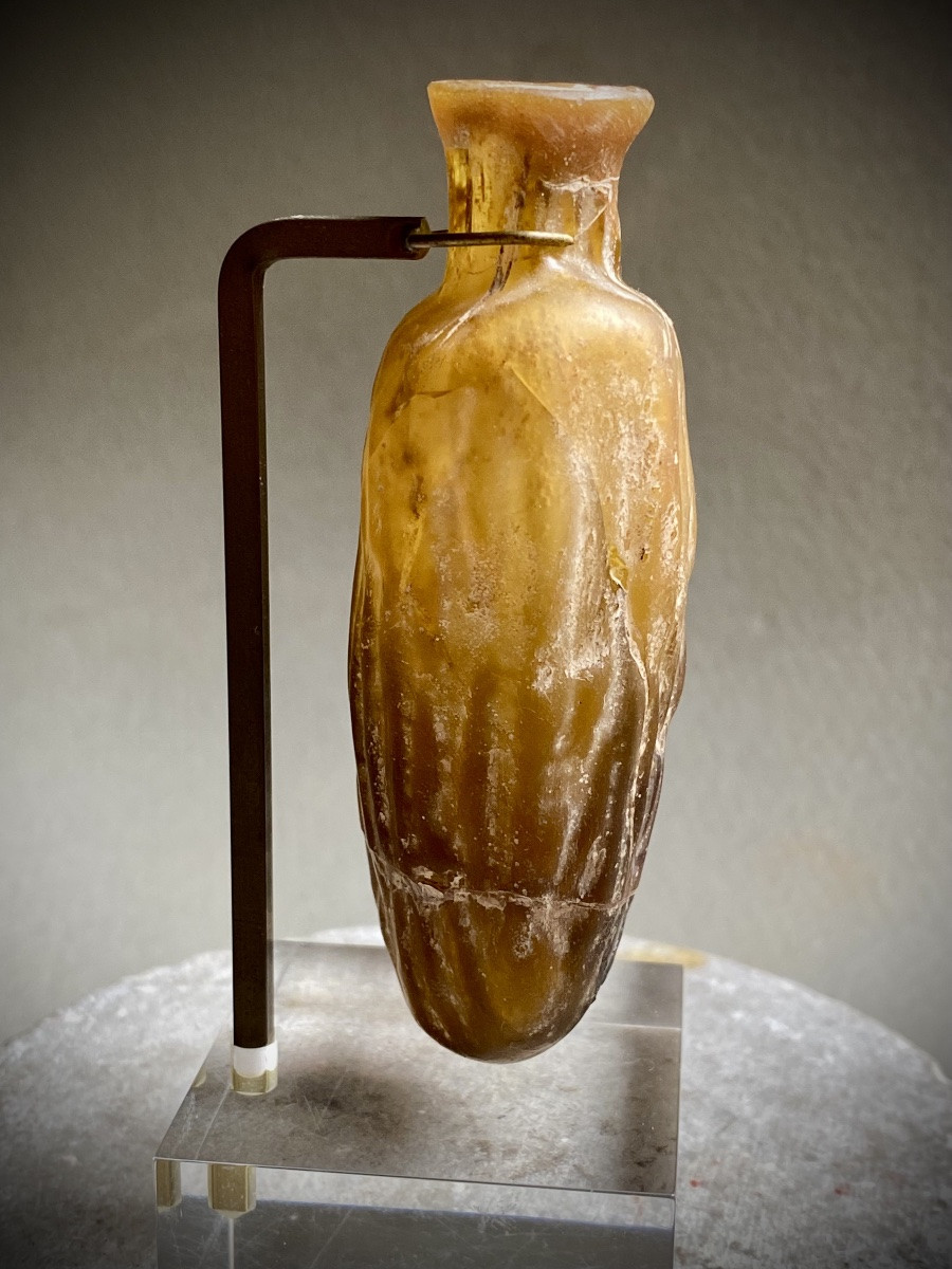 Falcon en verre ambré romain antique en forme de datte ,  dit « DATE FLASK » , orient romain -photo-2