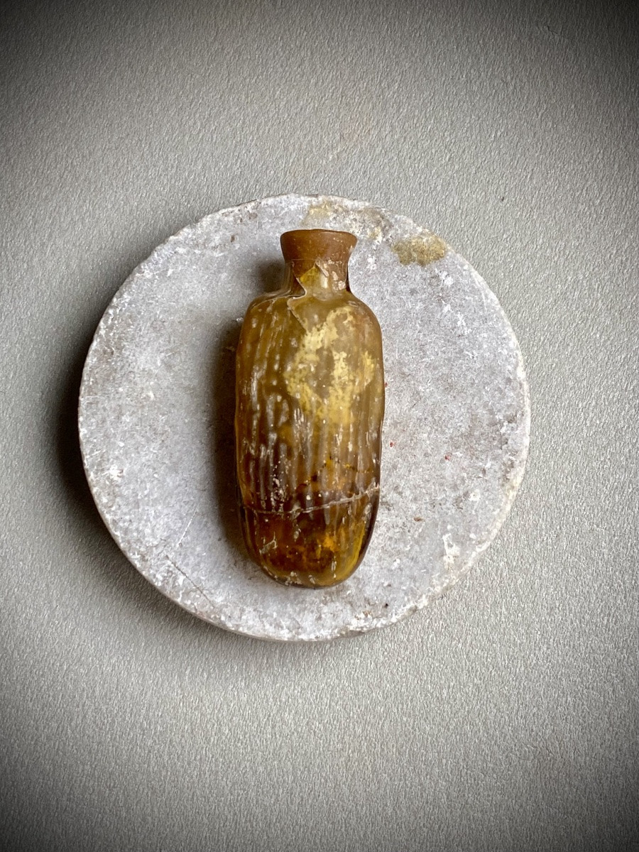 Falcon en verre ambré romain antique en forme de datte ,  dit « DATE FLASK » , orient romain -photo-6