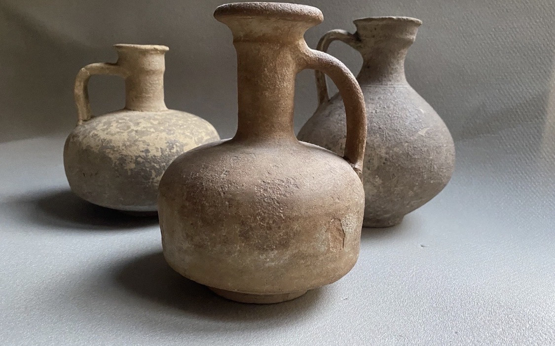 3 pichets romains antiques 