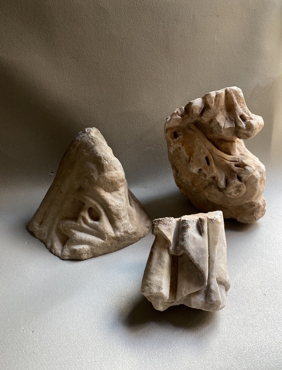 Fragment Of A Drapery In Ancient Roman Marble -photo-2