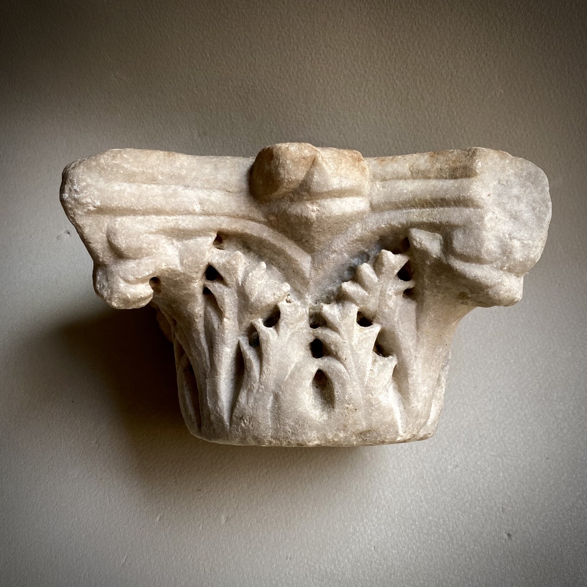 Ancient Roman-byzantine Corinthian Capital, Antique Marble, Circa 4th–5th Century -photo-3