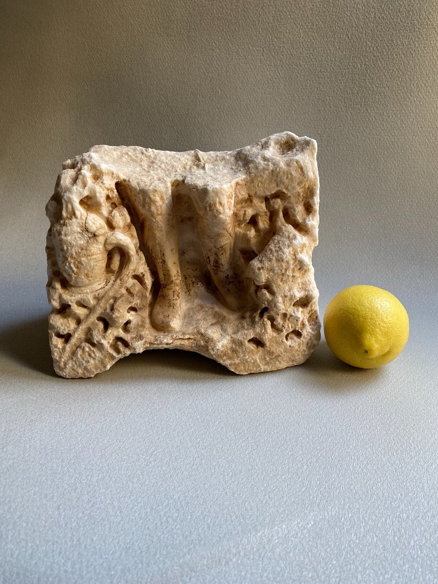 Foot Fragment Of An Ancient Roman Marble Statue From The 2nd Century-photo-2
