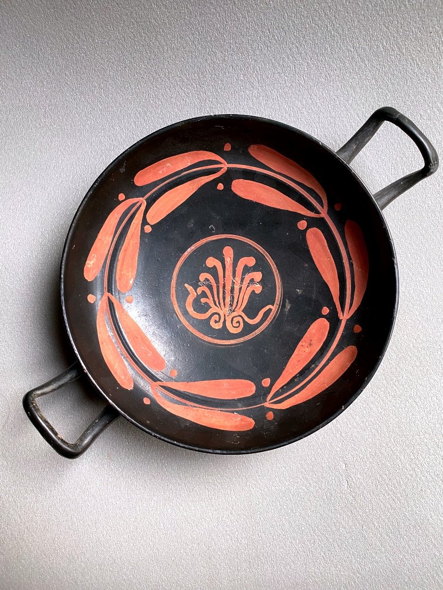  Kylix antique  Coupe Sur Pied à Décor Surpeint Rouge Grande Grèce Apulie Italie  IV a.JC  