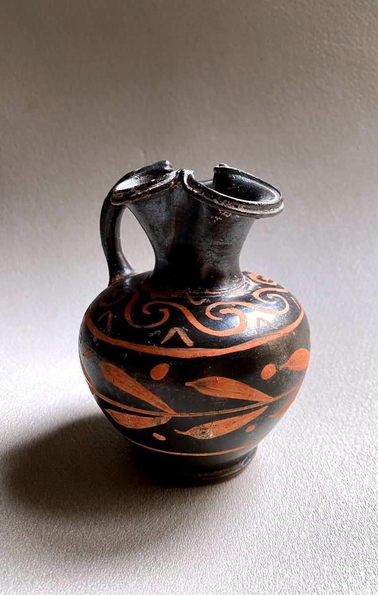 Oenochoé à Col Trilobé, Décor Surpeint Grande Grèce Apulie Italie IV A.jc