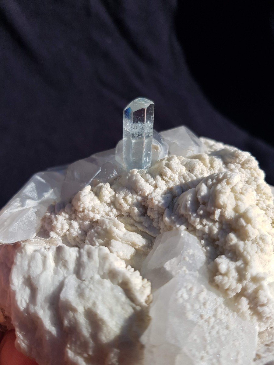 Aquamarine - Pakistan - Gemmy Crystal On Quartz -photo-2