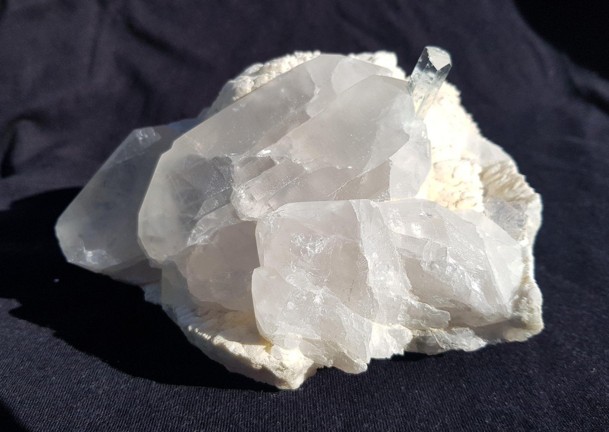 Aquamarine - Pakistan - Gemmy Crystal On Quartz -photo-4