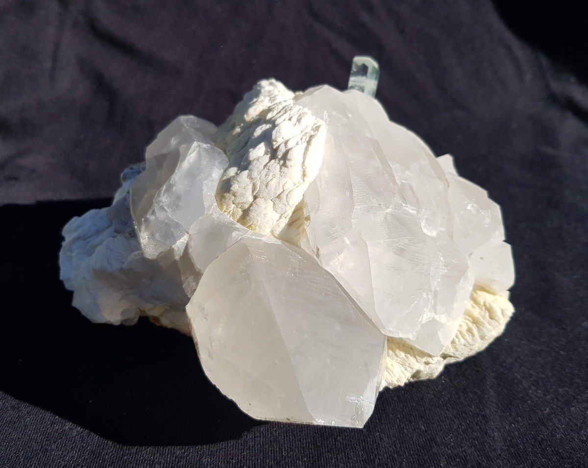 Aquamarine - Pakistan - Gemmy Crystal On Quartz -photo-5