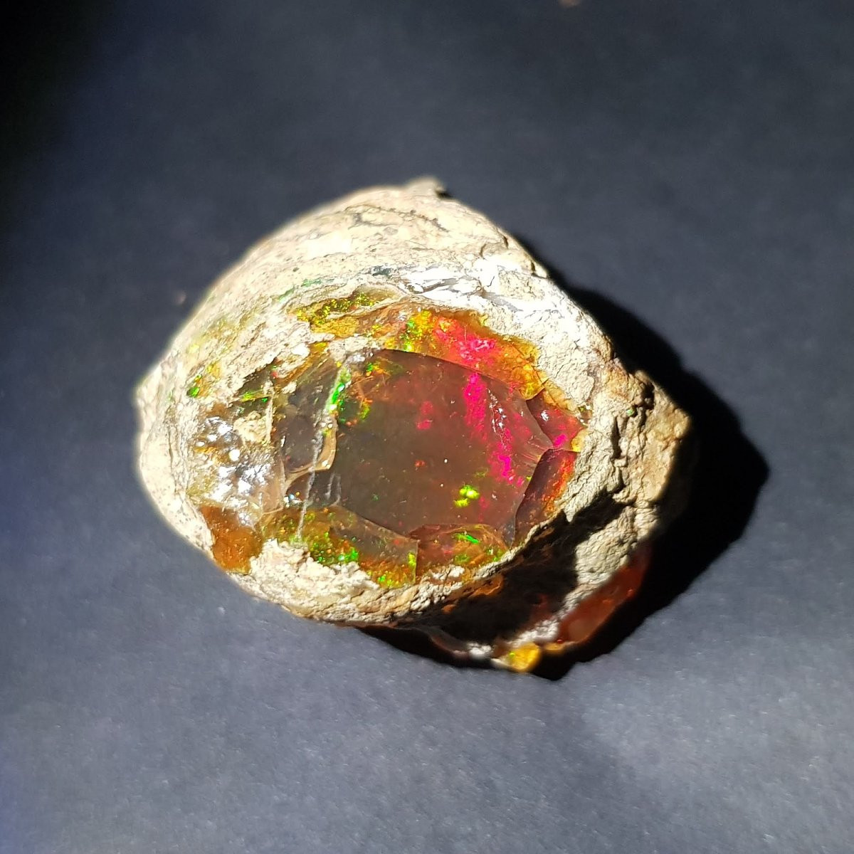 Large Natural Precious Opal - 35 Mm-photo-2