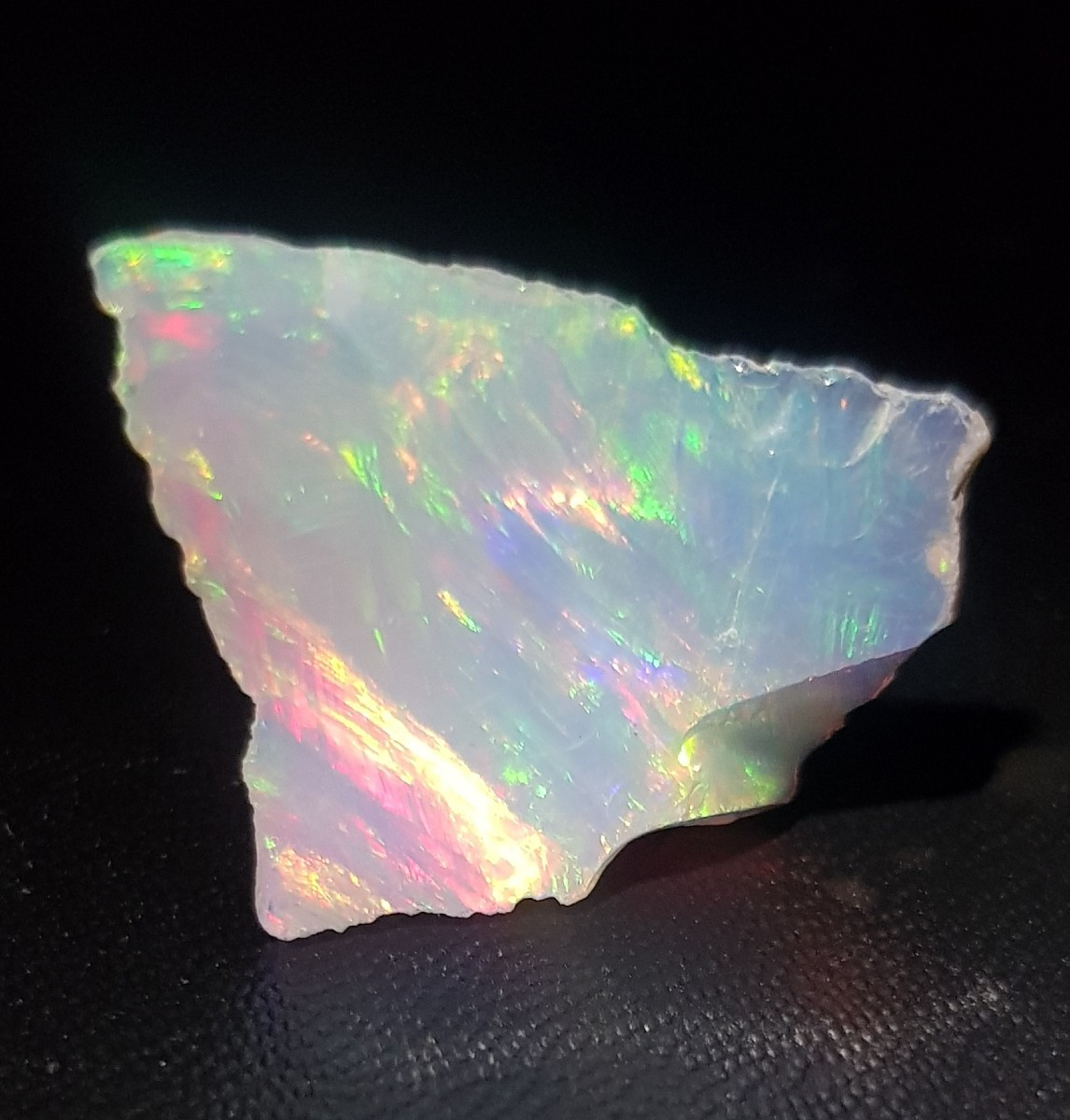 OPALE naturelle - Feux multicolores - 25 mm